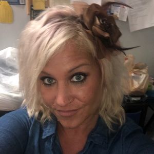 Meet your Posher, Lori